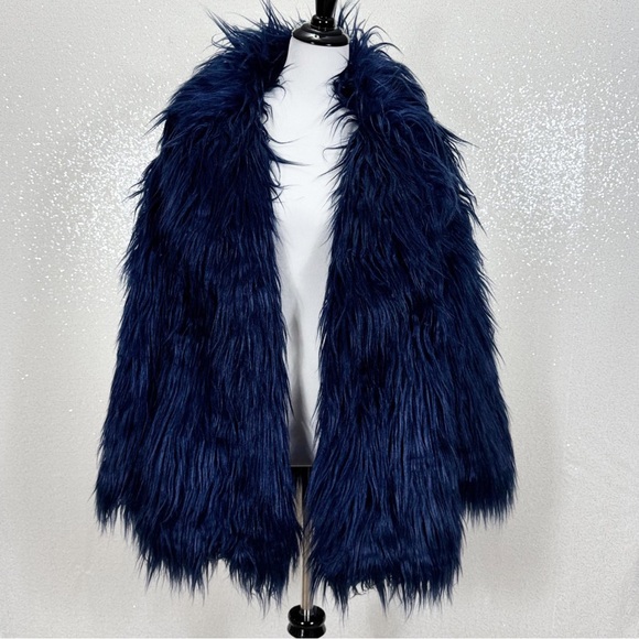 Azalea Wang Breckenridge Blue Faux Fur Coat L NWT Long Shaggy Plush Statement - Picture 12 of 15